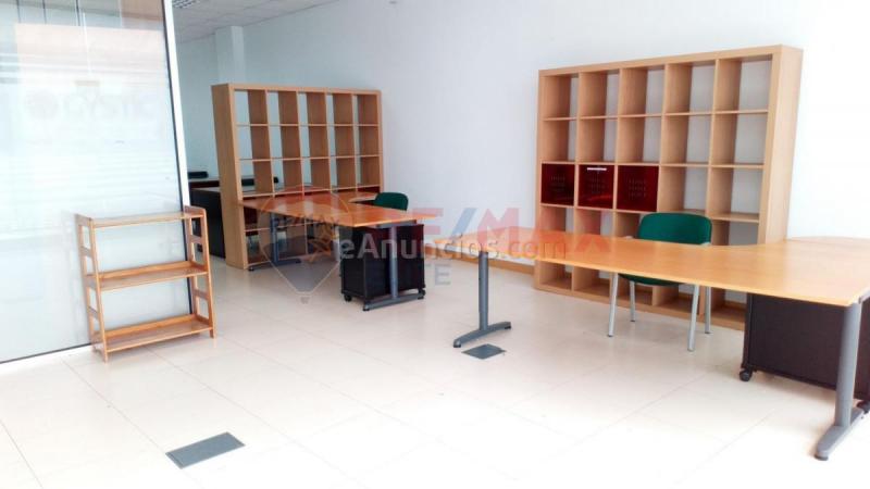 Local Comercial en alquiler en Calle de Niort, Gijón, Este, Gijón