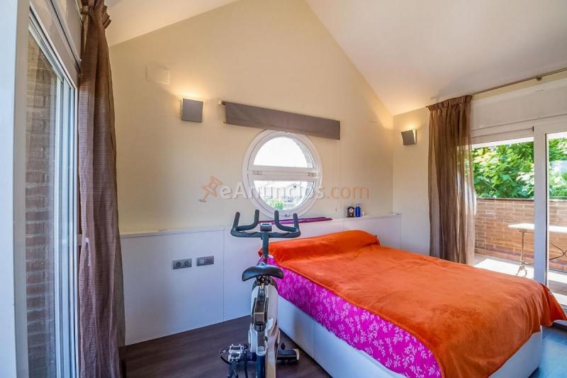 Adosado en venta en  Santa Perptua de Mogoda