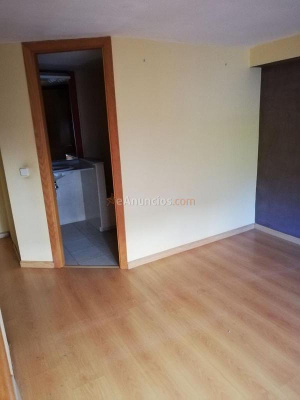 Apartamento en venta en  Virgen del Lluc, Ciudad Lineal, Madrid