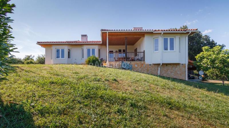 Adosado en venta en  Mendata