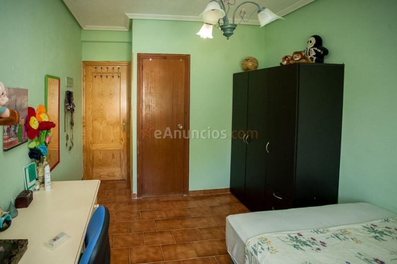 Adosado en venta en  Argés