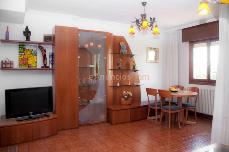 Adosado en venta en  Anguciana