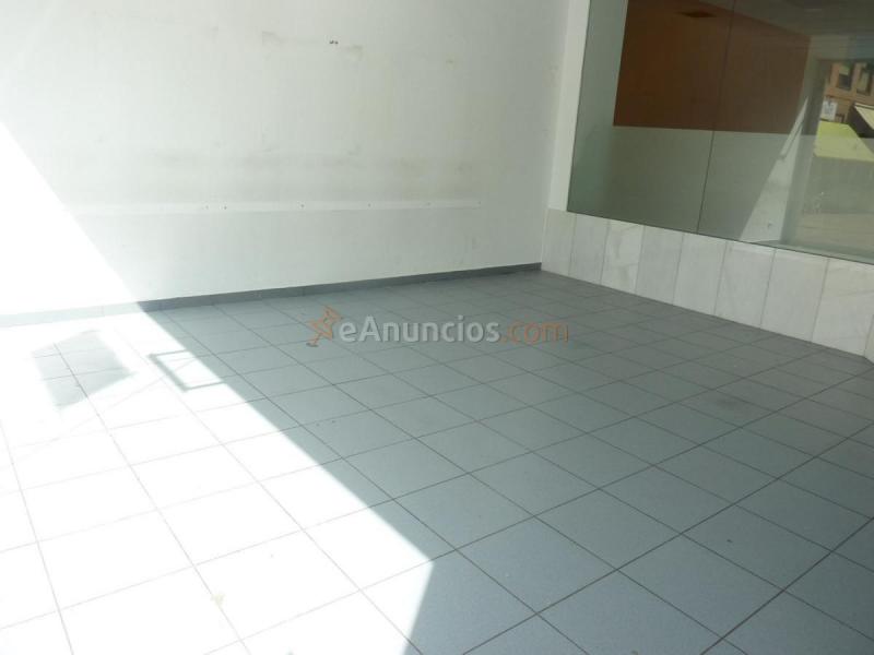 Local Comercial en alquiler en  Juan de Austria, Alcalá de Henares