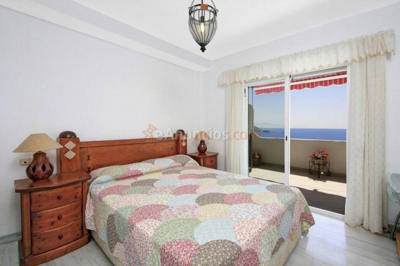 Apartamento en venta en Avenida Marina del Este, La Herradura, Almuñécar