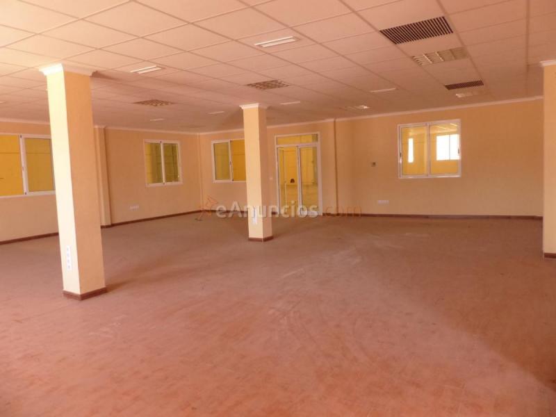 Edificio en venta en  Benisano