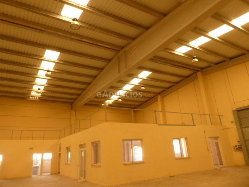 Edificio en venta en  Benisano