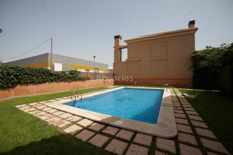 Adosado en venta en  Bellavista - Capiscol - Frank Espinós, San Juan de Alicante