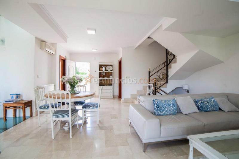 Adosado en venta en  Bellavista - Capiscol - Frank Espinós, San Juan de Alicante