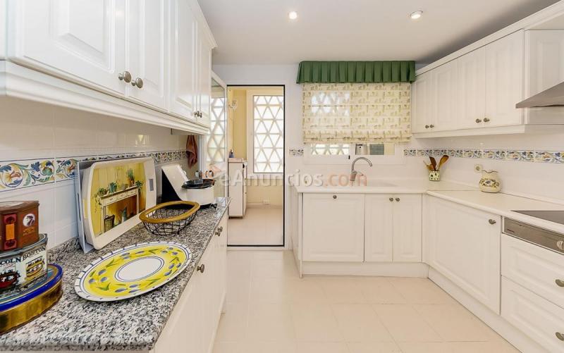 Apartamento en venta en  Elviria-Cabopino, Marbella