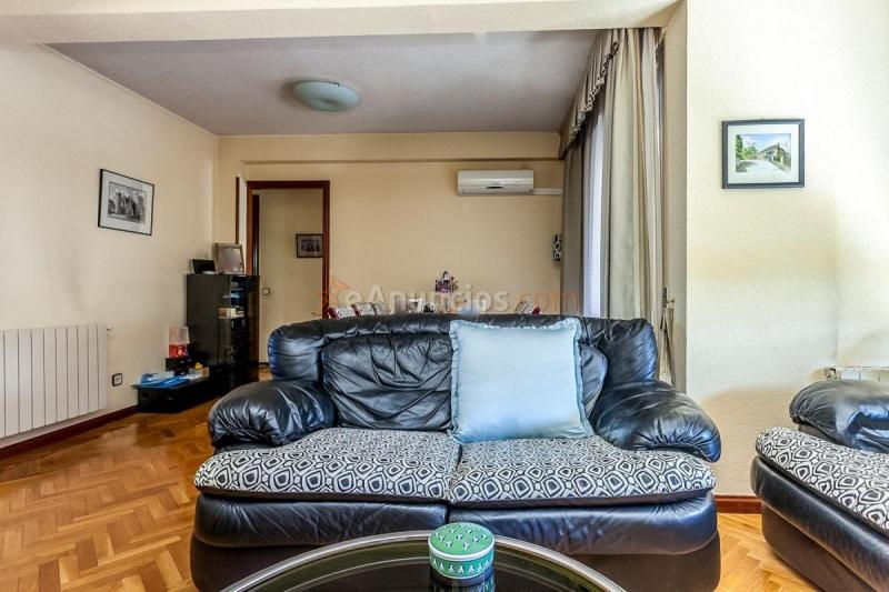 Apartamento en venta en  Moratalaz, Madrid