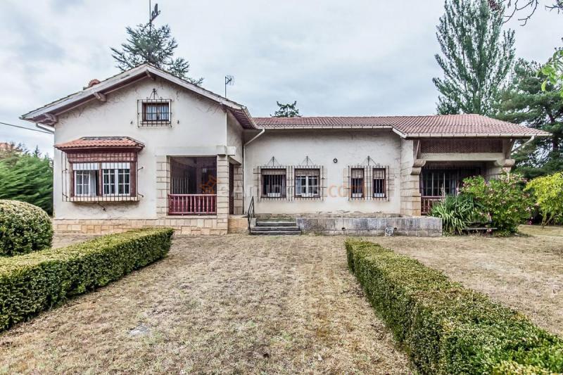 Adosado en venta en  Medina de Pomar