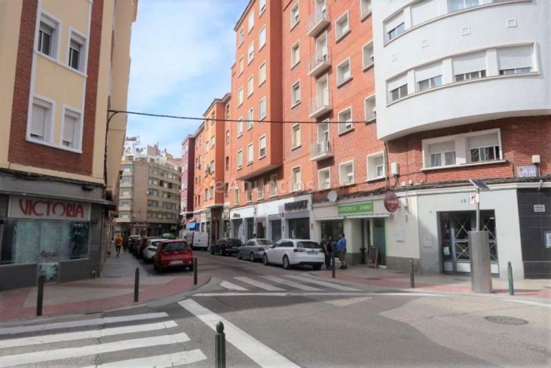 Apartamento en alquiler en Calle Ávila, Delicias, Zaragoza