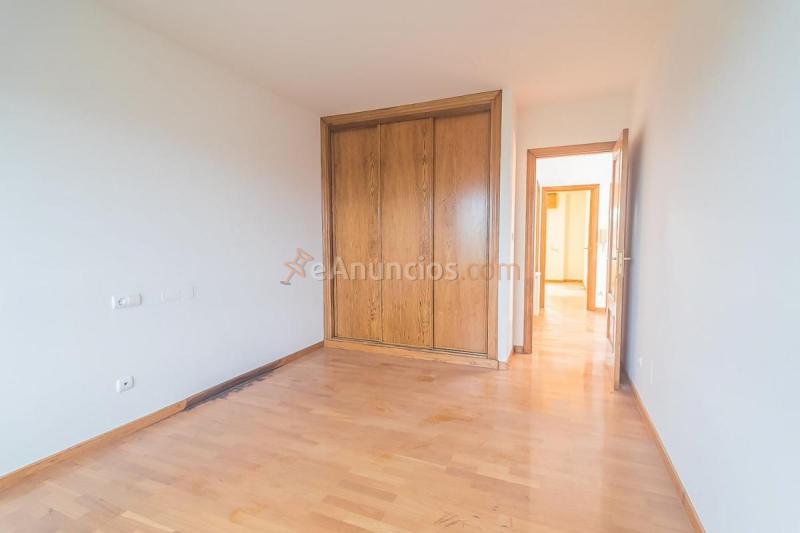 Adosado en venta en  Oleiros, Oleiros