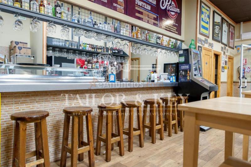 Local Comercial en alquiler en Calle de la Hacienda de Pavones, Moratalaz, Madrid