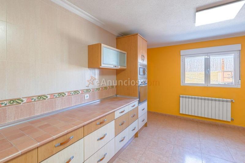 Adosado en venta en  islas filipinas, El Casar