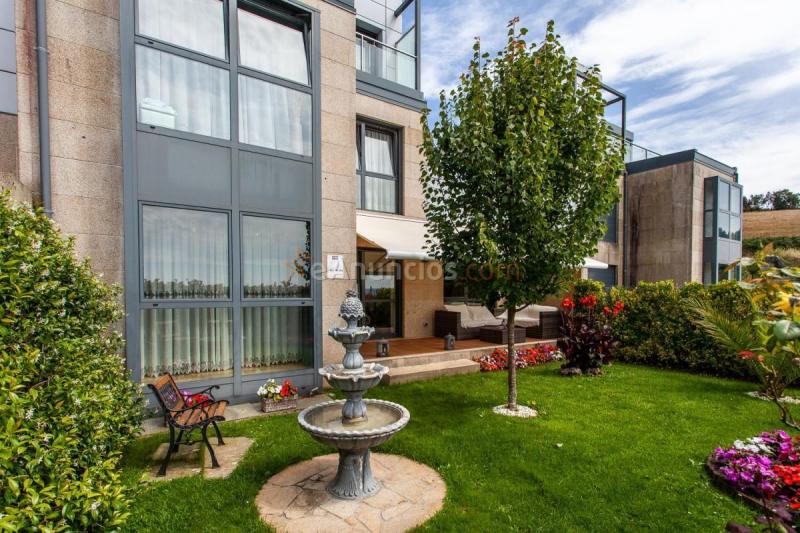 Adosado en venta en  San Lazaro - Meixonfrio, Santiago de Compostela