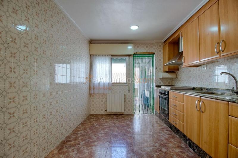 Adosado en venta en  Benisano