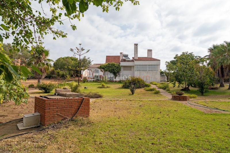 Adosado en venta en  Santa Bárbara-Ciudad Deportiva, La Linea de la Concepcion