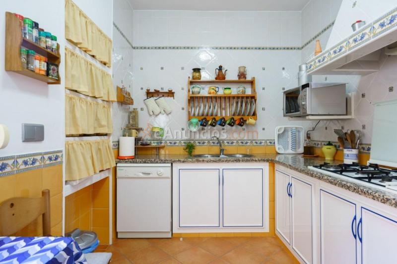 Adosado en venta en  Burguillos