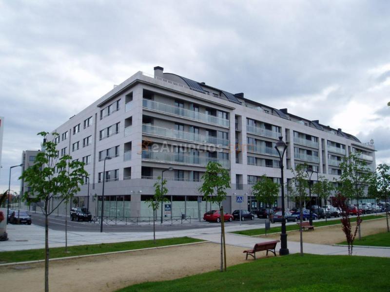 Apartamento en alquiler en Calle de la Moraña, Las Villas - Sta Ana, Valladolid