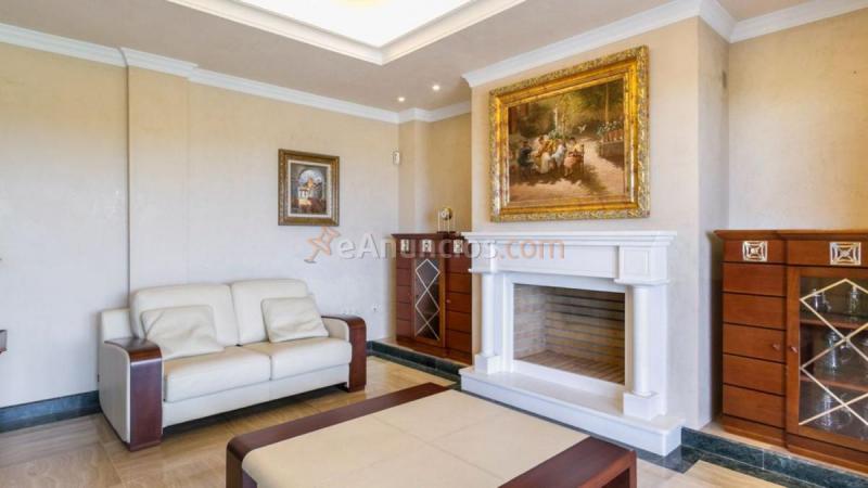 Adosado en venta en  Las Chapas-El Rosario, Marbella