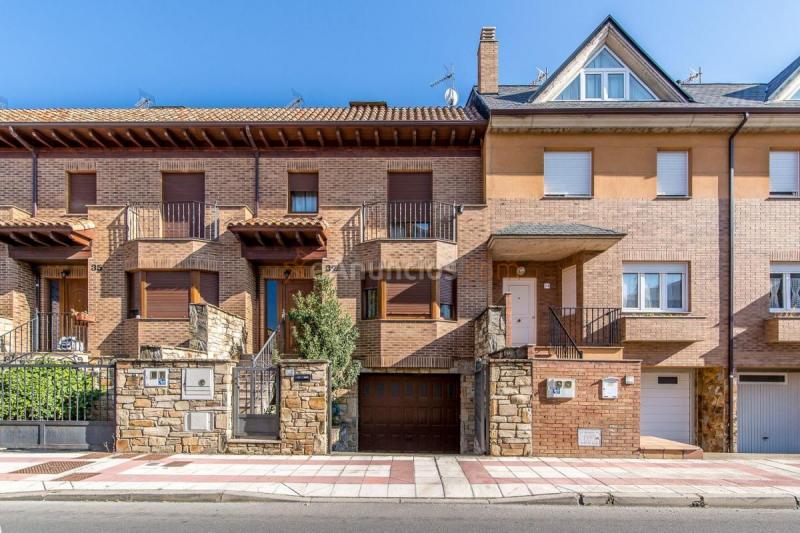 Adosado en venta en  Trobajo del Camino, San Andrés del Rabanedo