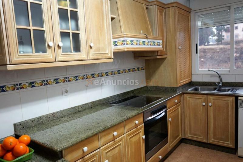 Apartamento en venta en  Maestro Luis Vives, Requena
