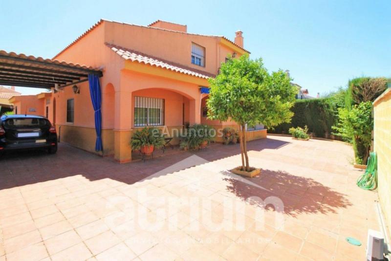 Adosado en venta en  Urbanización Flor del Loreto, Loreto, Espartinas