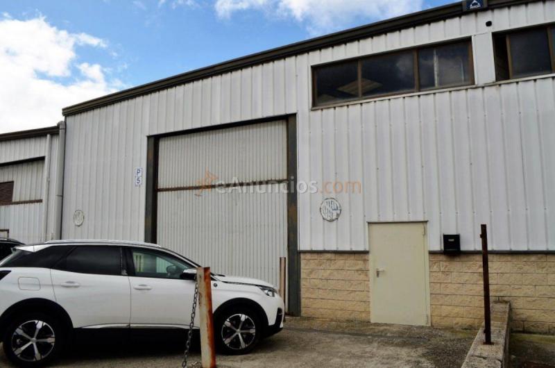 Edificio en venta en  Galar