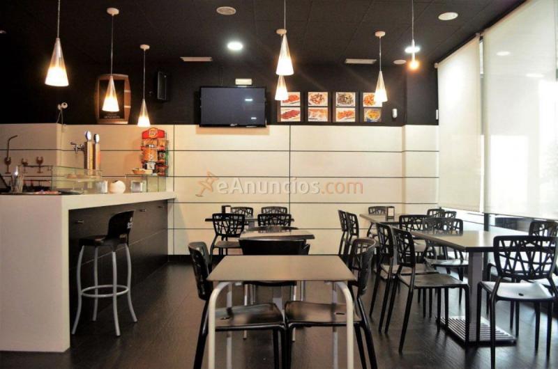 Edificio en venta en  Mendebaldea, PamplonaIruña