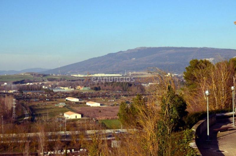 Casa en venta en  Barañain