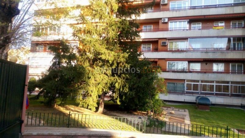 Apartamento en venta en  San Blas, Madrid