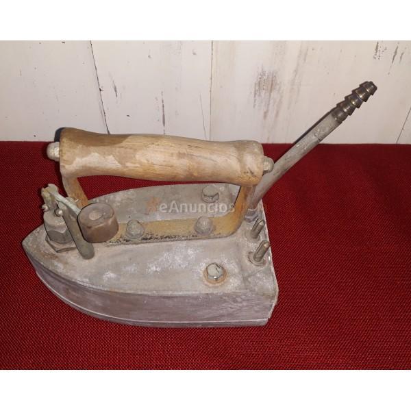 Antigua plancha de vapor