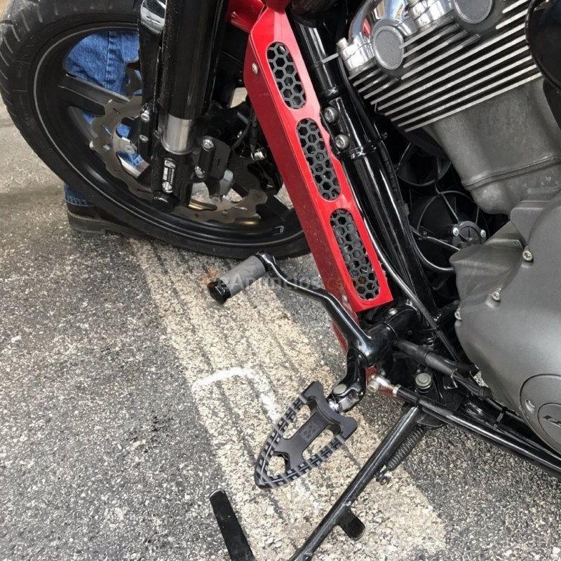 Estriberas meat hooks brass balls negras harley davidson