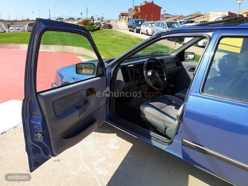 Ford Sierra 2.0i Ghia con 90.254 Km por 4.600 EUR. en Madrid