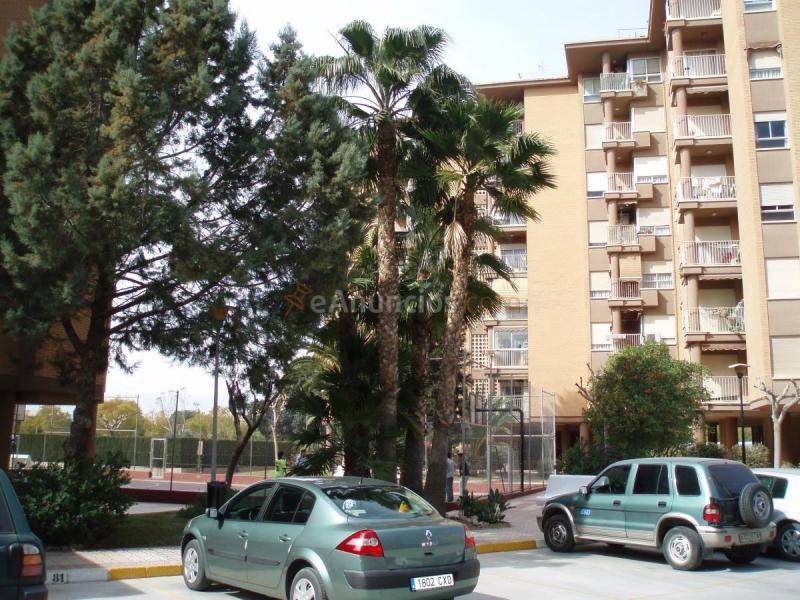 Piso alquiler en urbanización completa