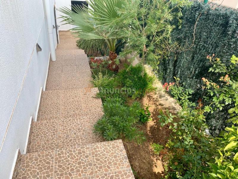 Chalet pareado - Urbanización Santa Marta - Gandia