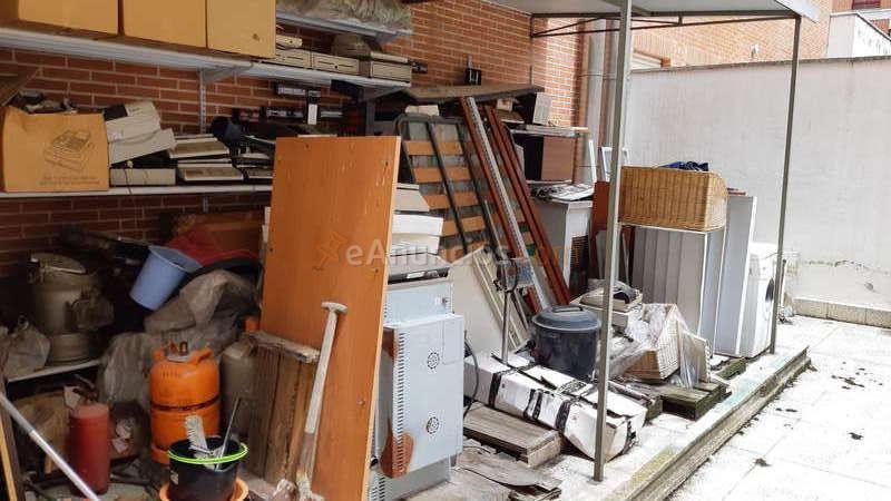 Salamanca ( Vialia ); local 166 m2. 1450€