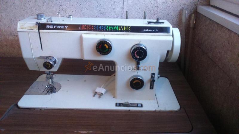 Vendo maquina de coser refrey