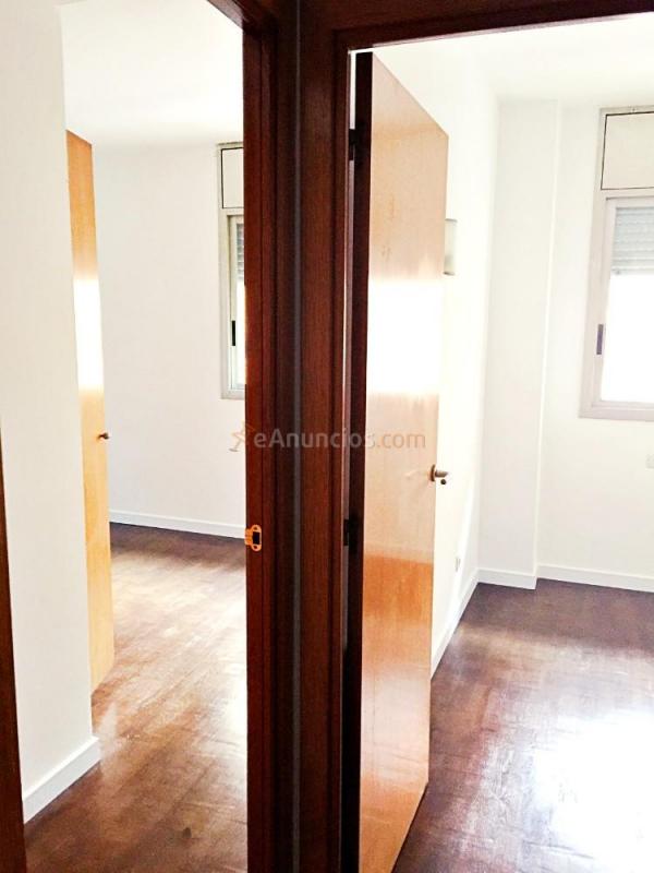 Bcn, montjuic: alquilo piso con piscina y plaza parking