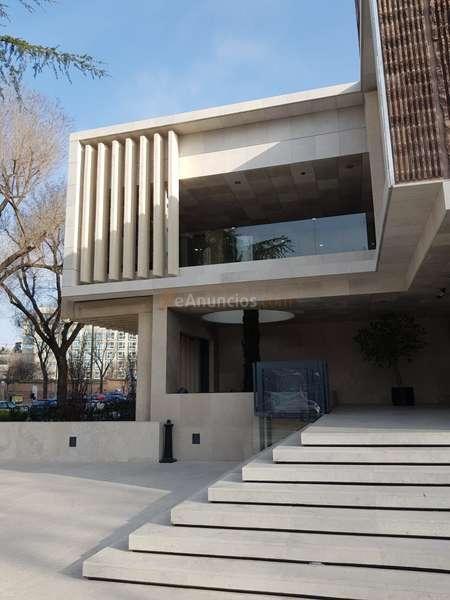 Superficie disponible en Pío XII. Edificio recién reformado