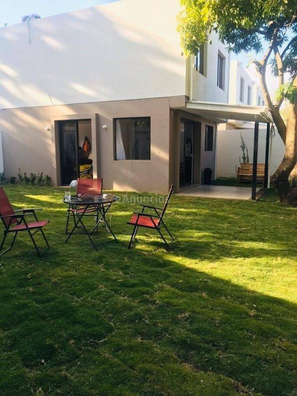 forsalese vende casa amueblada en condominio en san