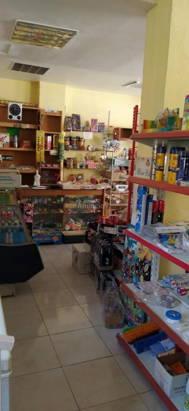 Alquiler local comercial con negocio en activo