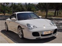Porsche 911 Carrera 4S 330