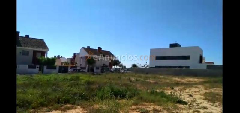 Dos solares contiguos en venta en calle Canela