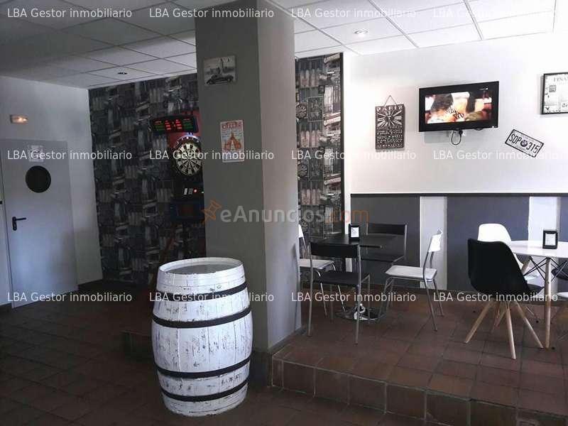 Cafetería totalmente montada.