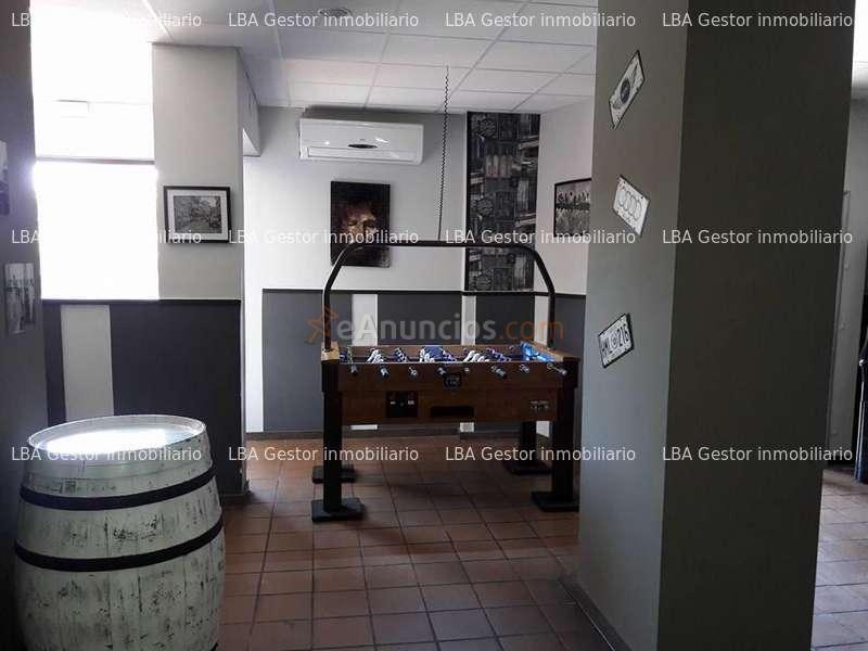 Cafetería totalmente montada.