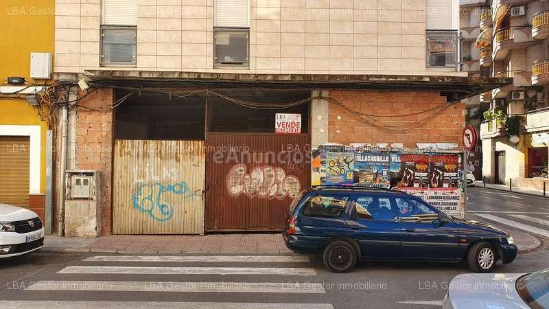 ESTUPENDO LOCAL FRENTE A MULTICINES BOWLING LINARES
