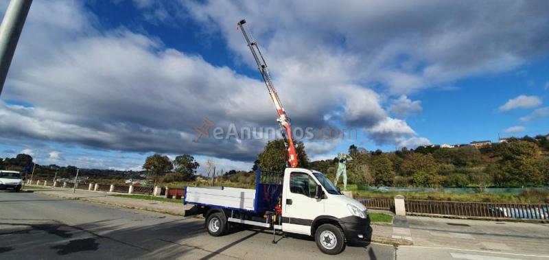 Iveco 180cv grua