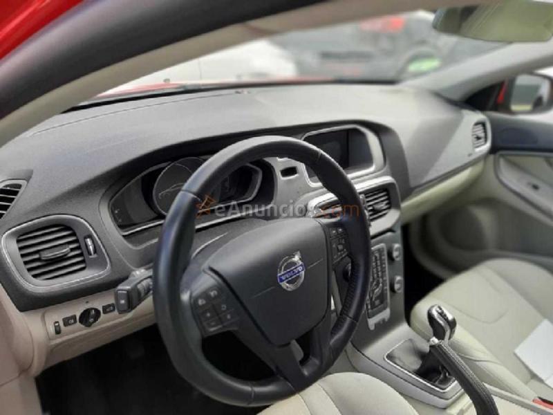 Volvo V40 BERLINA 2.0 D2 KINETIC 5P